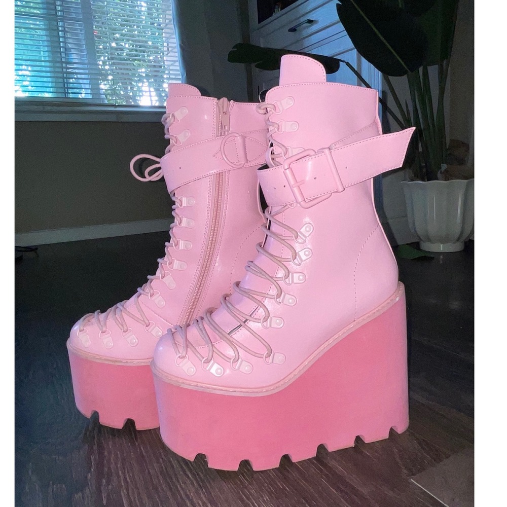 Pink Platform Combat Boots Size 9 Chunky Y2K Goth Lace Up Buckle Boots